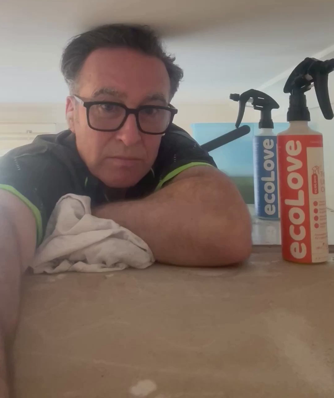 Kitchen cabinet cleaning